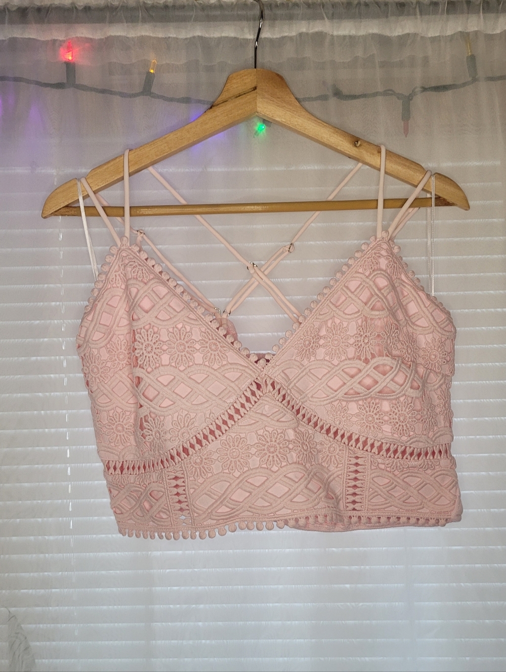 Francescas Myra Lace Bralette Cami Top Large Pink Boho Summer Stretch Sexy NWOT - Picture 4 of 4